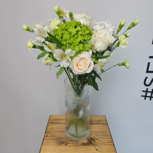 Green hydrangea with pionoid roses (B0052)