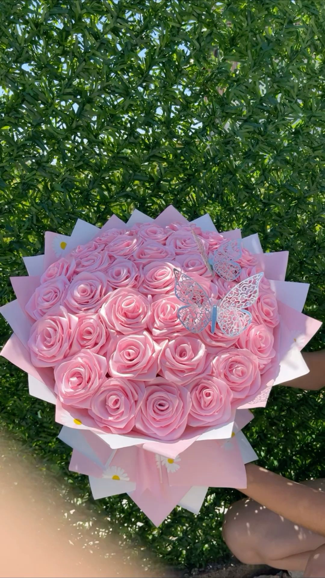 15 pink roses