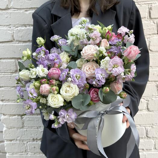 Rosa and Mattiol in a hat box with eucalyptus