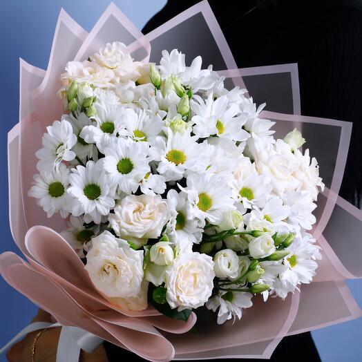 Eustoma bouquet, chrysanthemum and bush rose