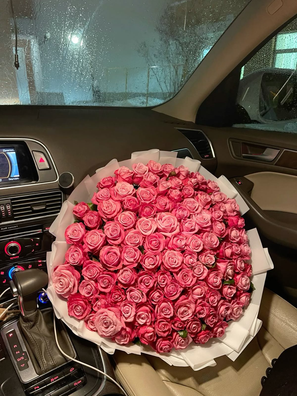 Bouquet of 1001 roses for an unforgettable confession 🌹
