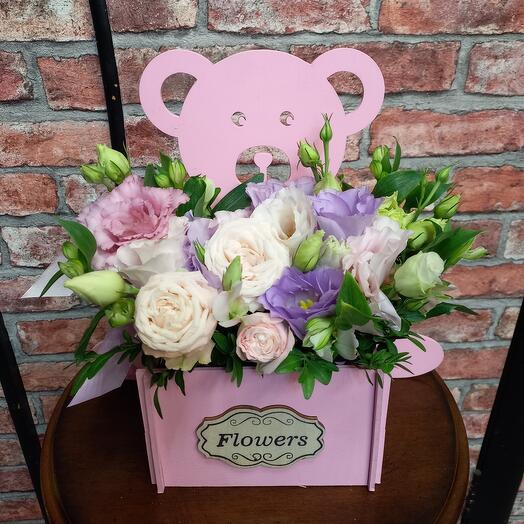 Bear with flowers