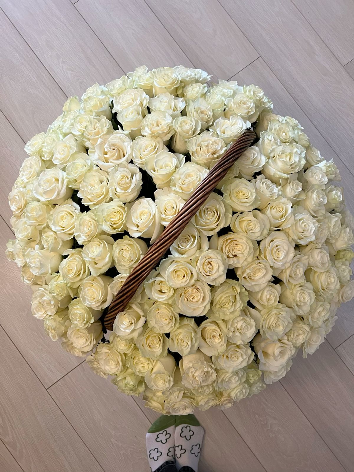 101 розы белые изысканные