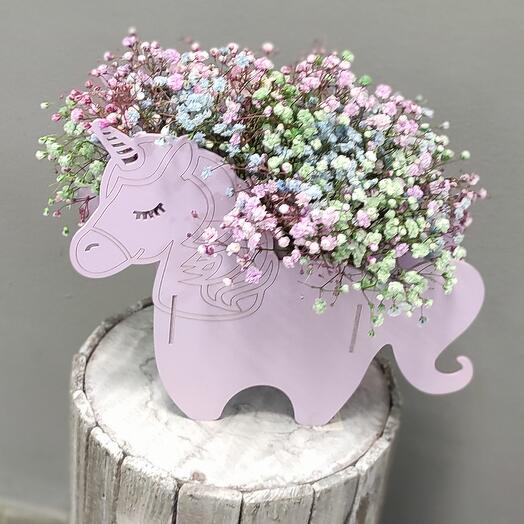 Unicorn with gypsophila