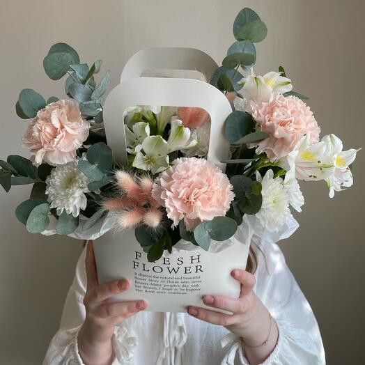 Flower handbag "Tenderness of peach"