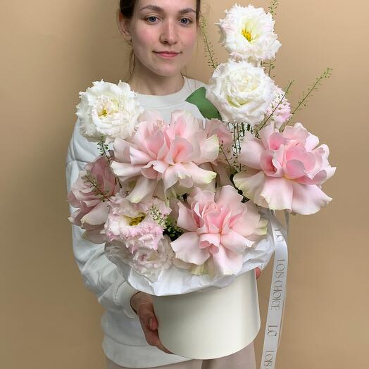 Композиция «Дыхание весны» с французскими розами