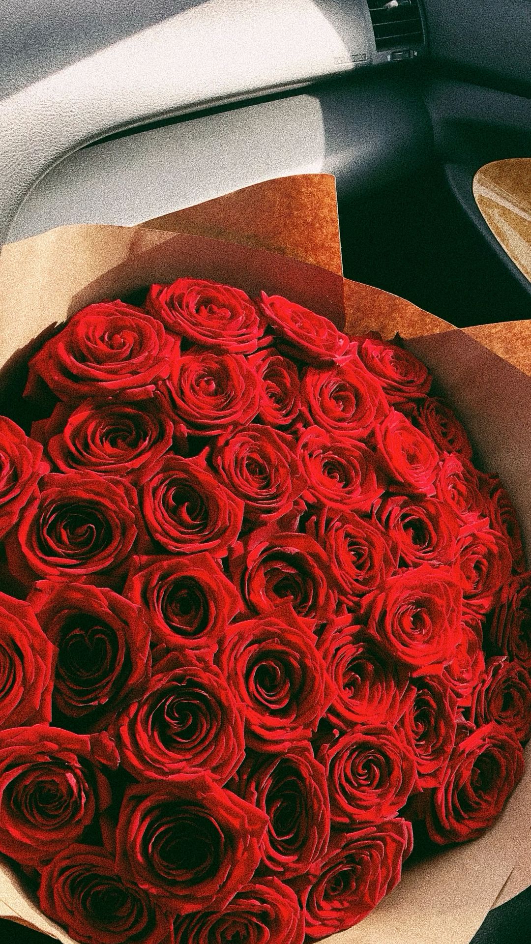 31 red roses
