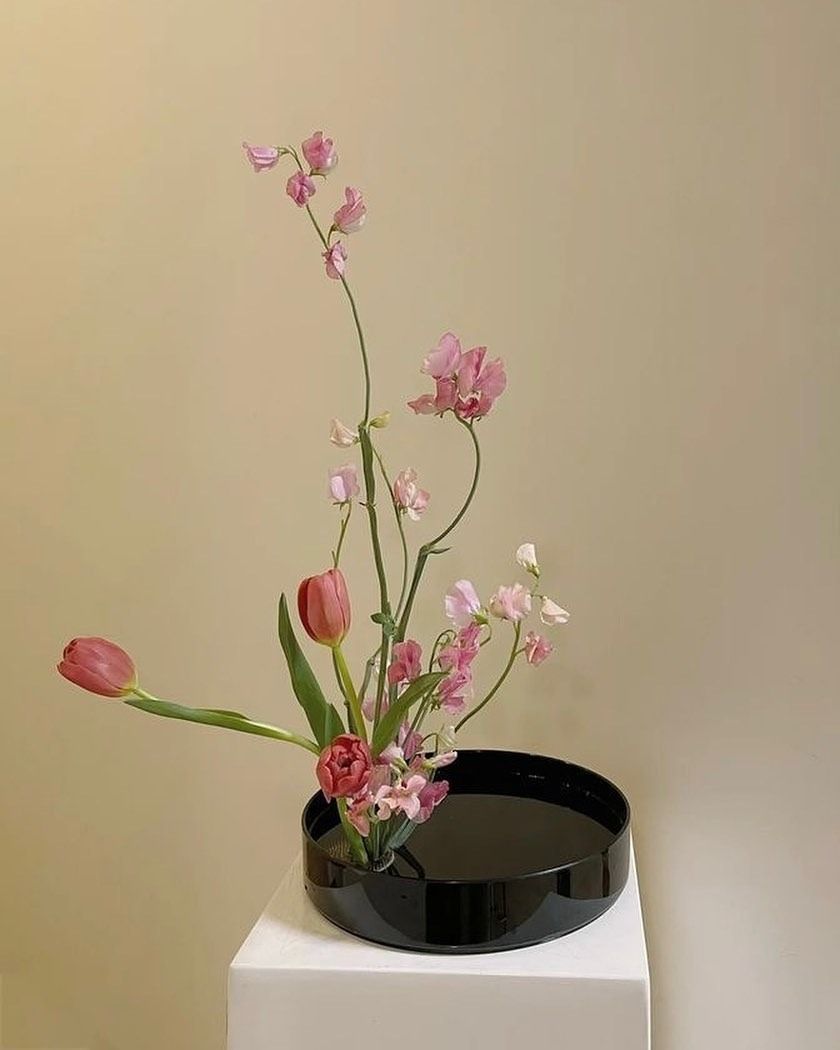 Cozy floral decor 🌺