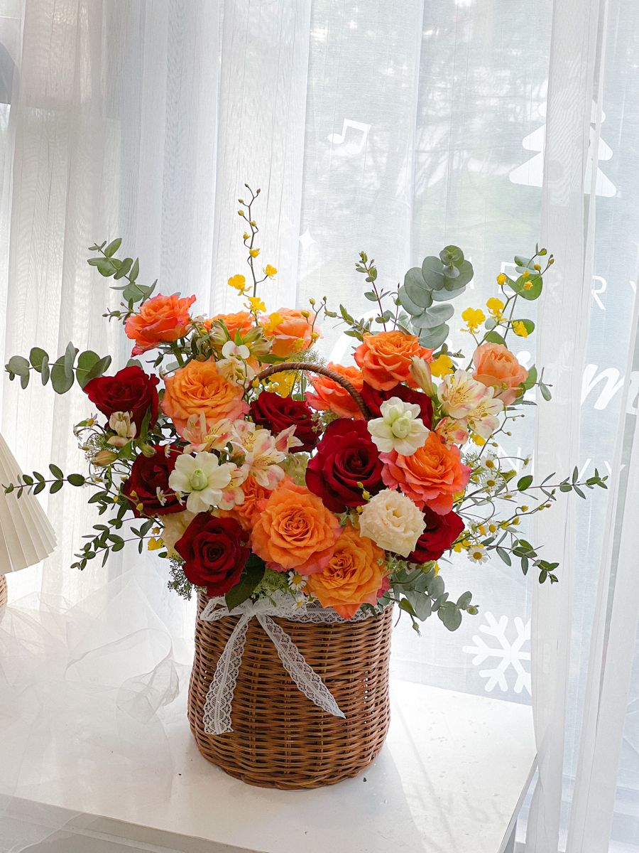 Summer flower basket 🌞