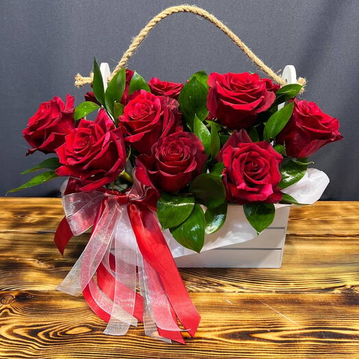 Розы в ящике