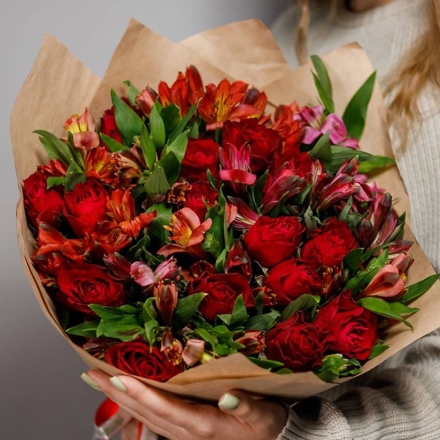 Elegant author’s bouquet 💐 