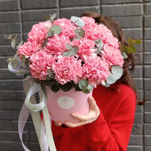 Букет для особенной девушки 15 розовых диантусов в коробке