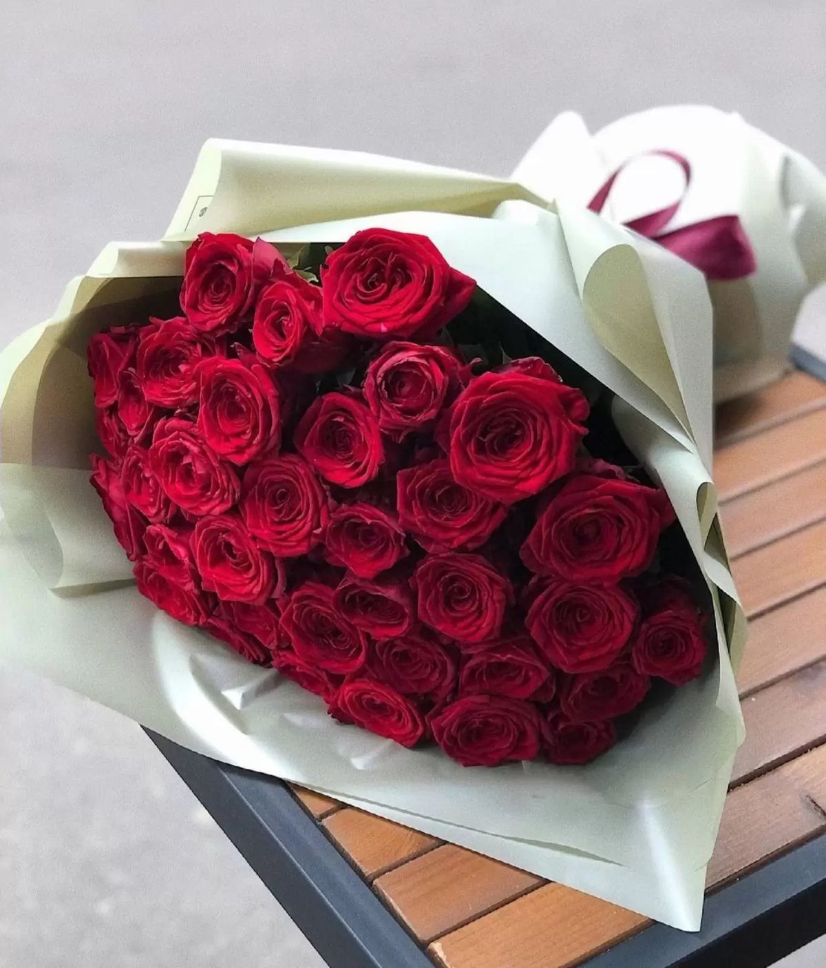31 red roses