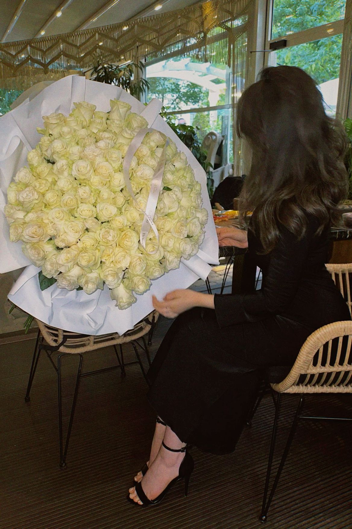 51 White Roses Luxurious