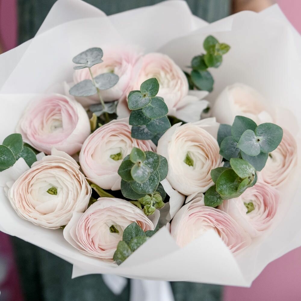 11 ranunculus