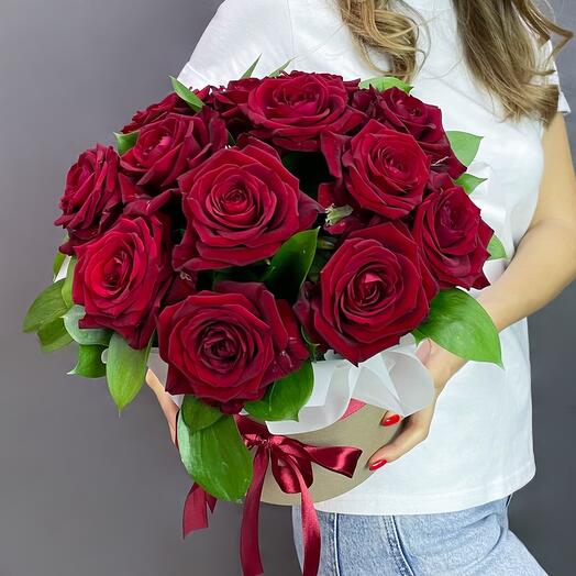 Роза с рускусом в коробке