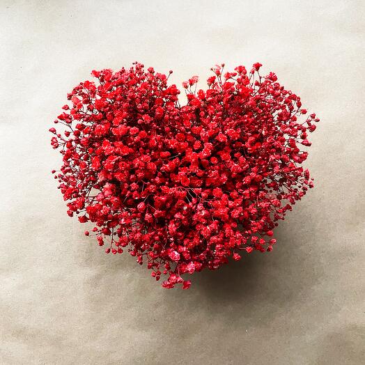 Красное сердце в коробке