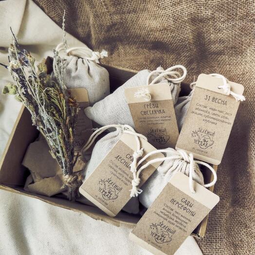 Подарочный набор из травяных чаев