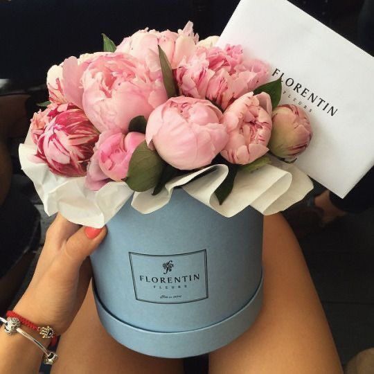 Festive flower box 🎉