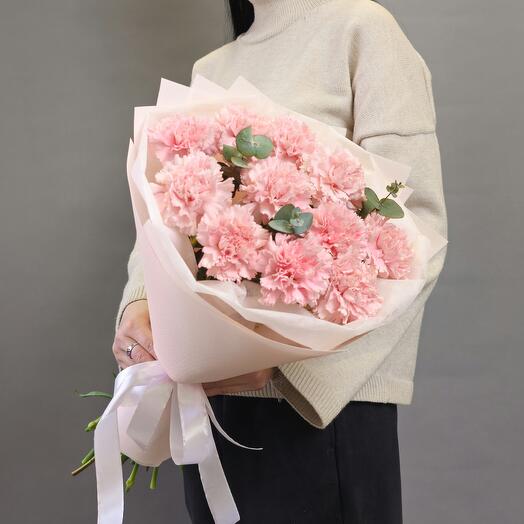 Букет с нежно-розовой гвоздикой les fleur (В0072)