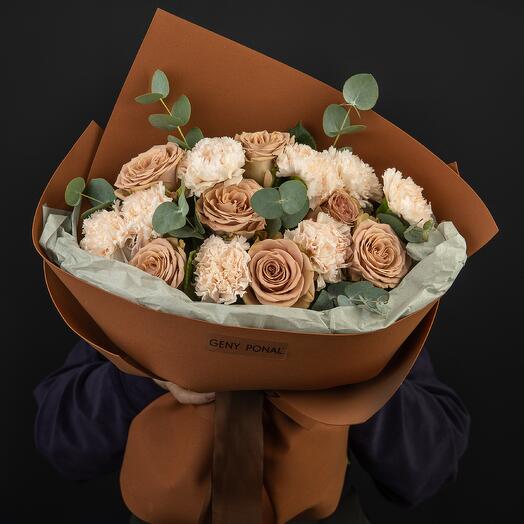 Авторский букет "Chocolate milkshake 🍫" с пионовидными розами