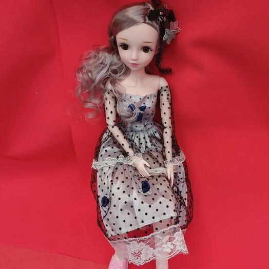 Кукла шарнирная красивая