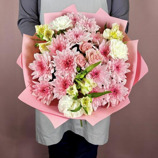 Букет из кустовой хризантемы, кустовой розы, альстромерий, диантусов