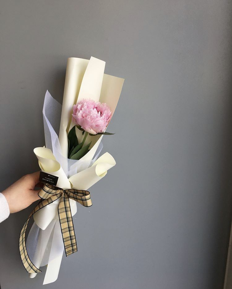 Spring mono bouquet 🌼