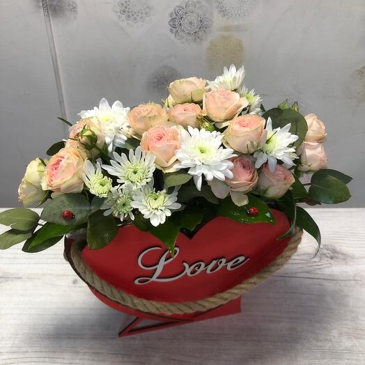 Сердце из роз пионовидных