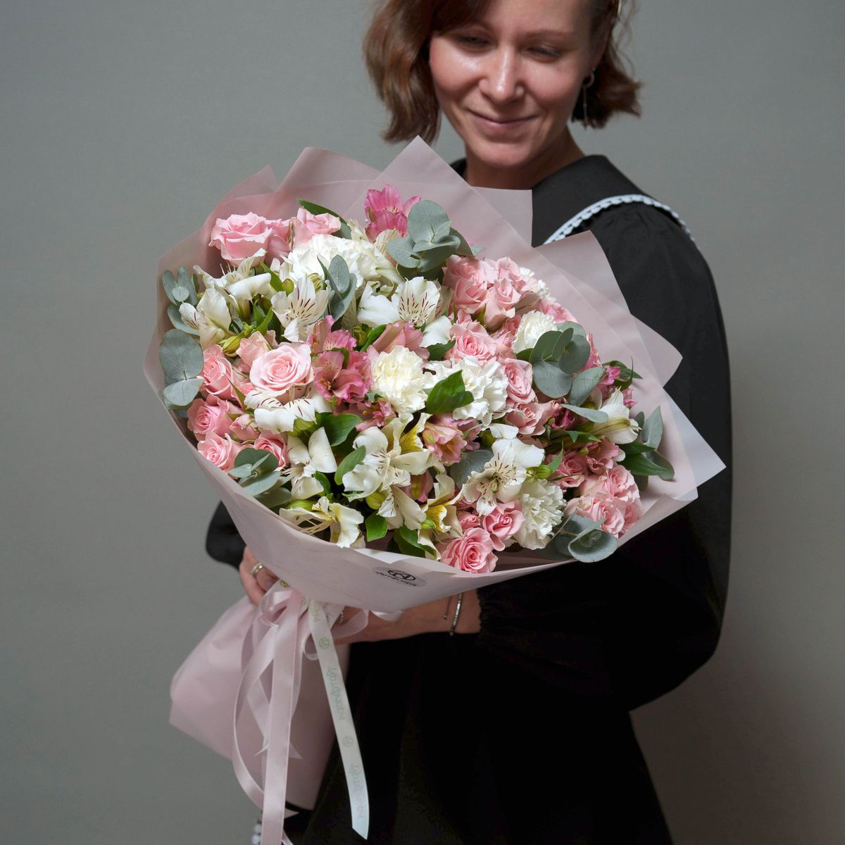 Elegant author’s bouquet 💐 