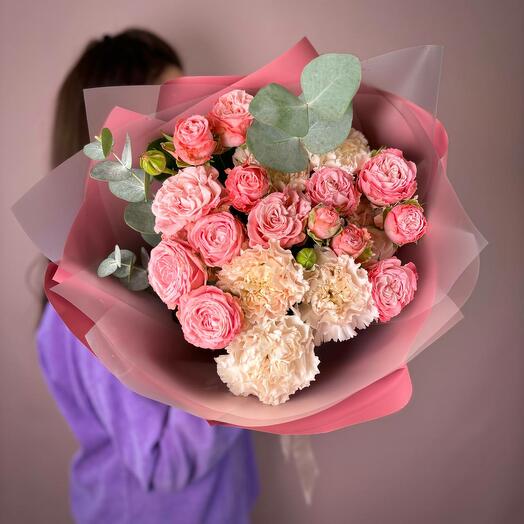 Pionovid roses with diantes and eucalyptus. Scandi Flora 160 bouquet