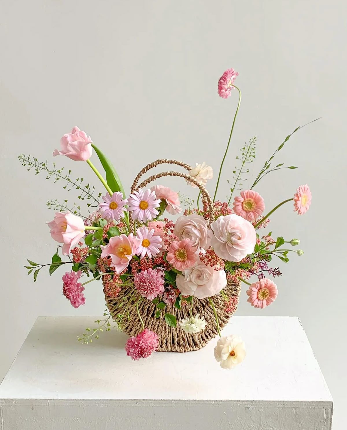 Fresh basket bouquet 🌿