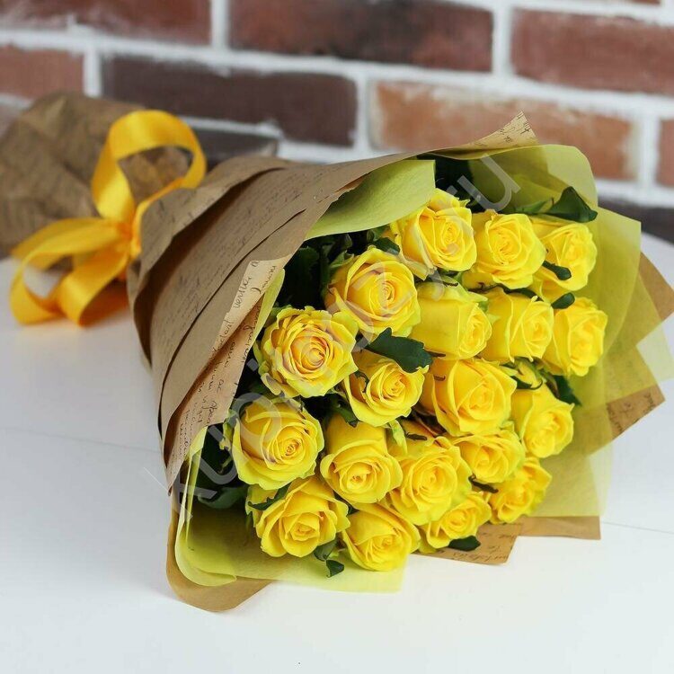 15 yellow roses