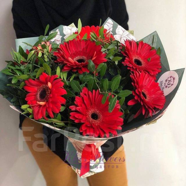 7 gerberas