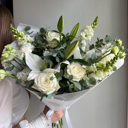 Lilia in the bouquet "Lyrics" 🤍