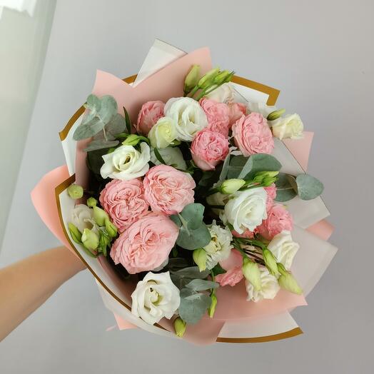 Bouquet of pionoid roses, and eastoma