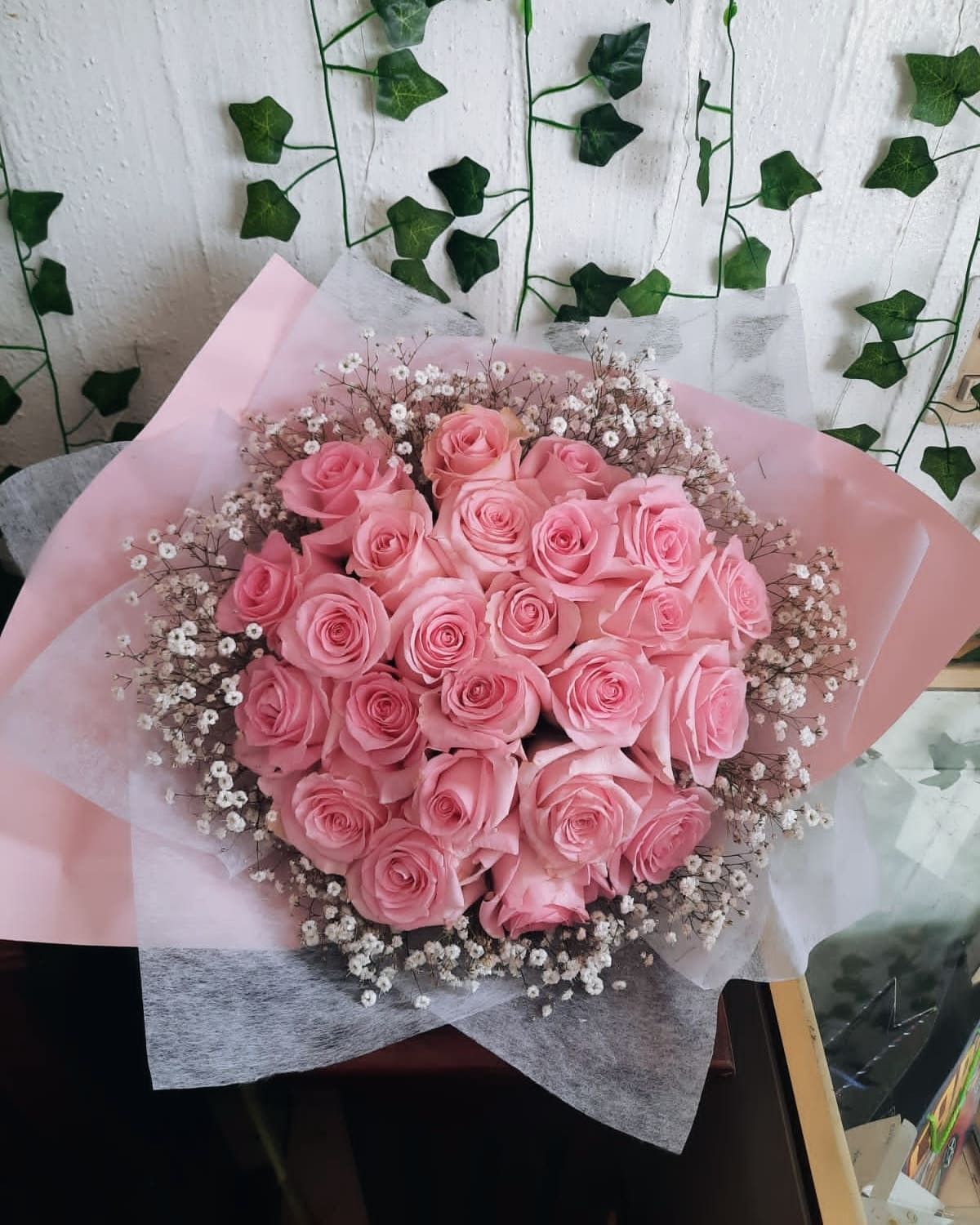 9 pink roses